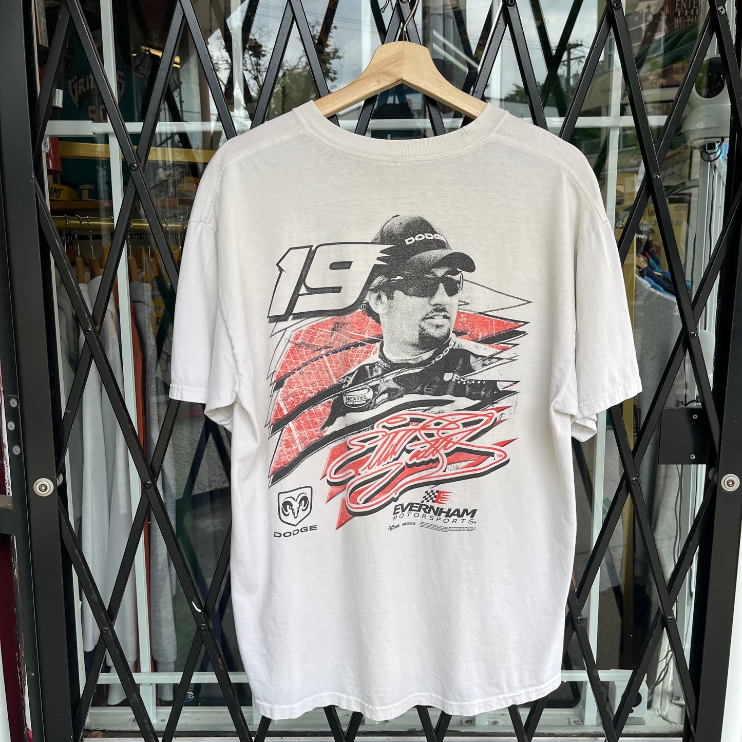 2007 Elliot Sadler Nascar Tee - Size L