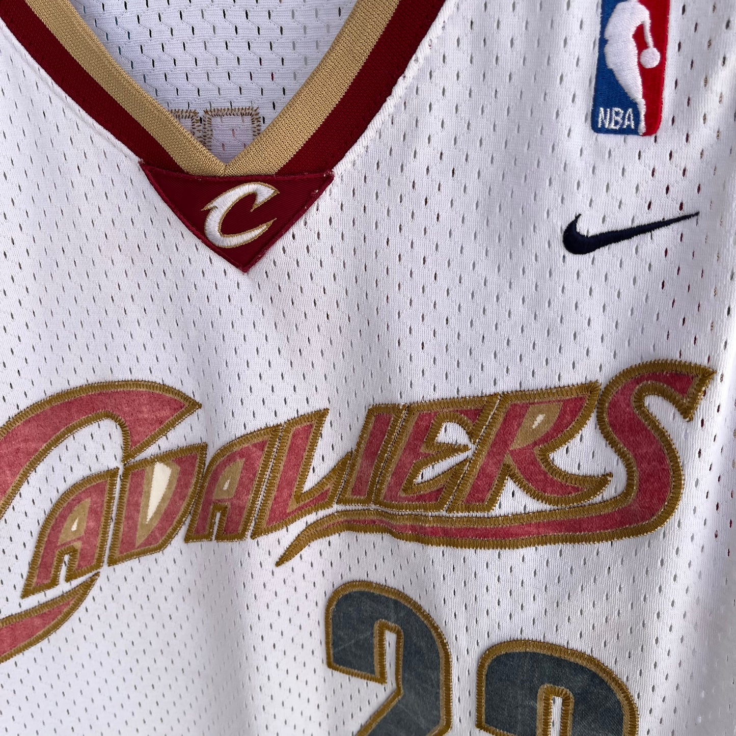 Vintage Nike Cavaliers LeBron James Jersey - Size XXL