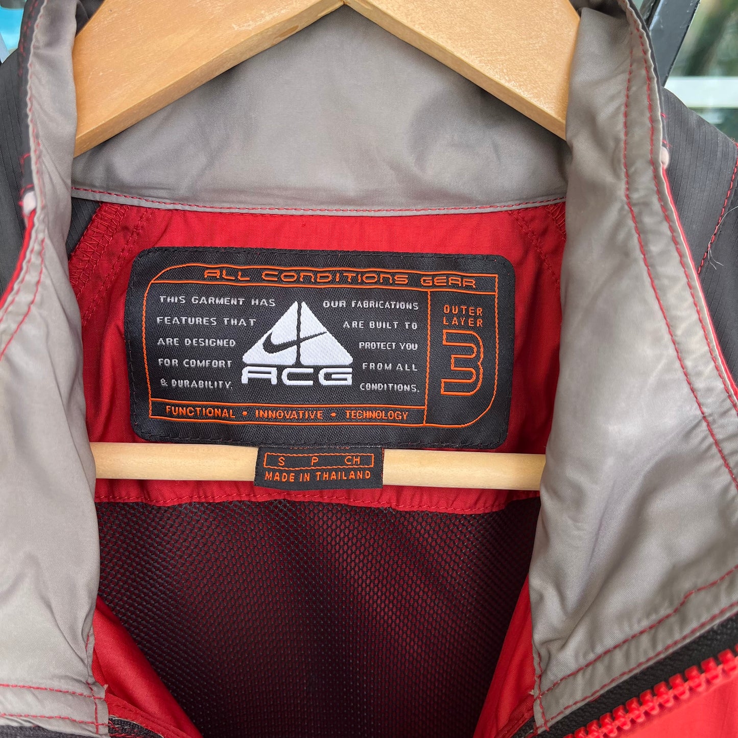 Vintage Nike ACG Windbreaker - Size S