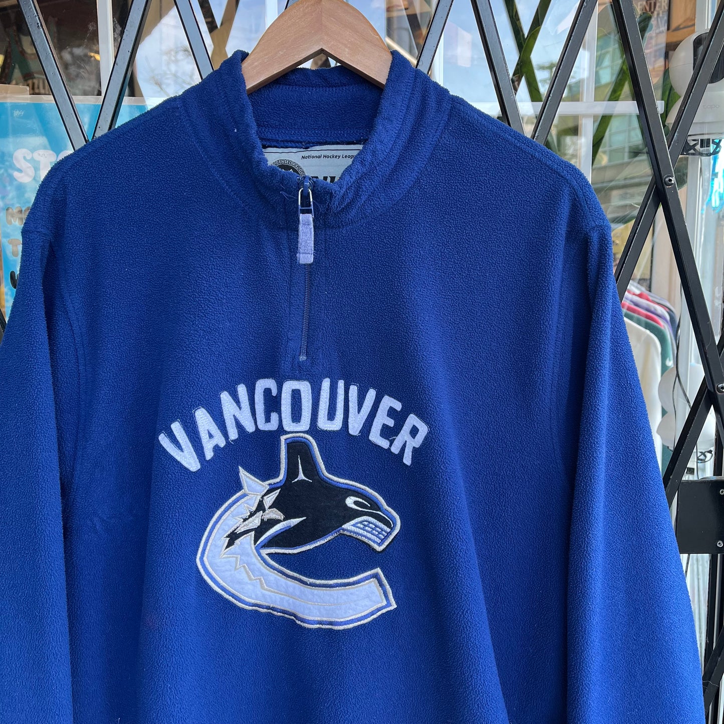 Vancouver Canucks Quarter Zip Sweater - Size XL