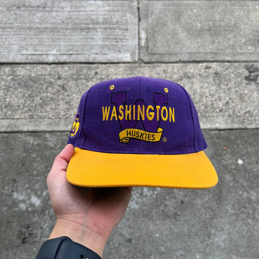 Vintage Washington Huskies Snapback