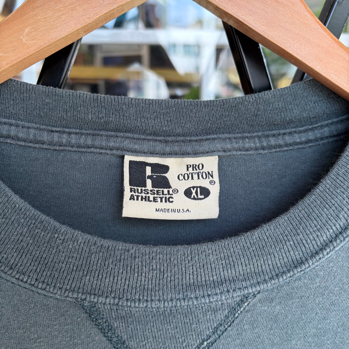 Vintage Russell Athletic Tee - Size XL