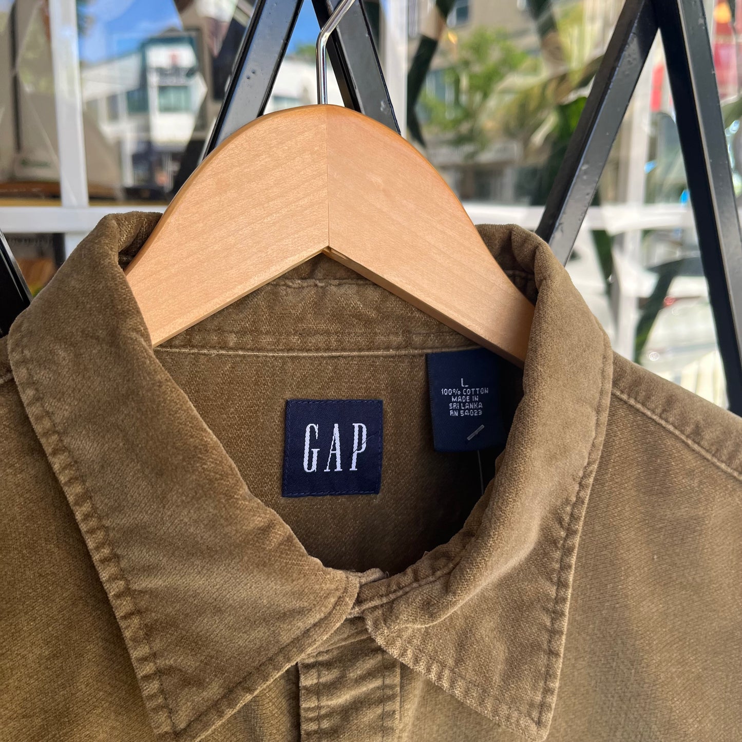 Vintage Gap Button Up Shirt - Size L