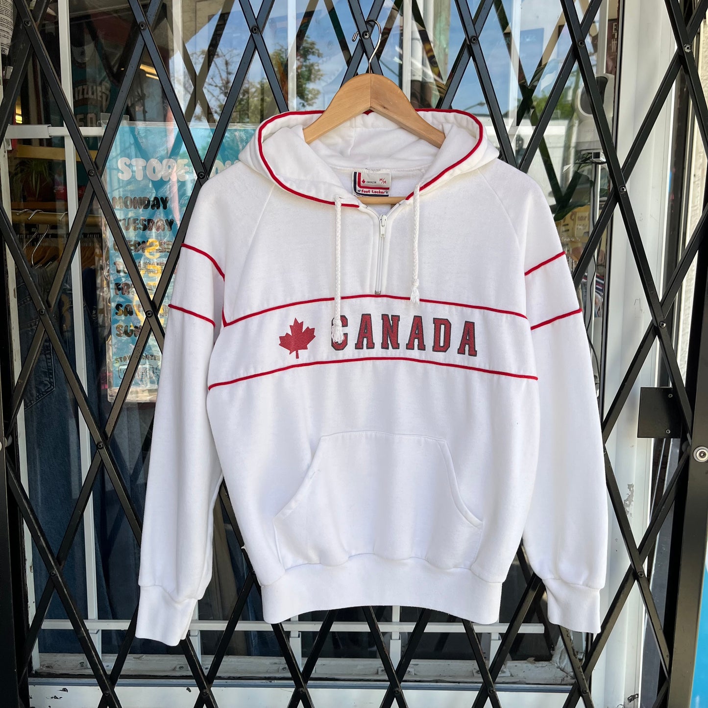 Vintage Canada Hoodie - Size M