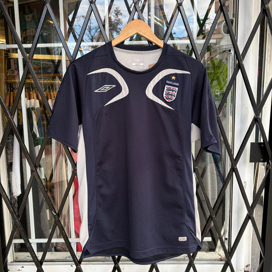 2005-07 Umbro England Practice Jersey - Size M