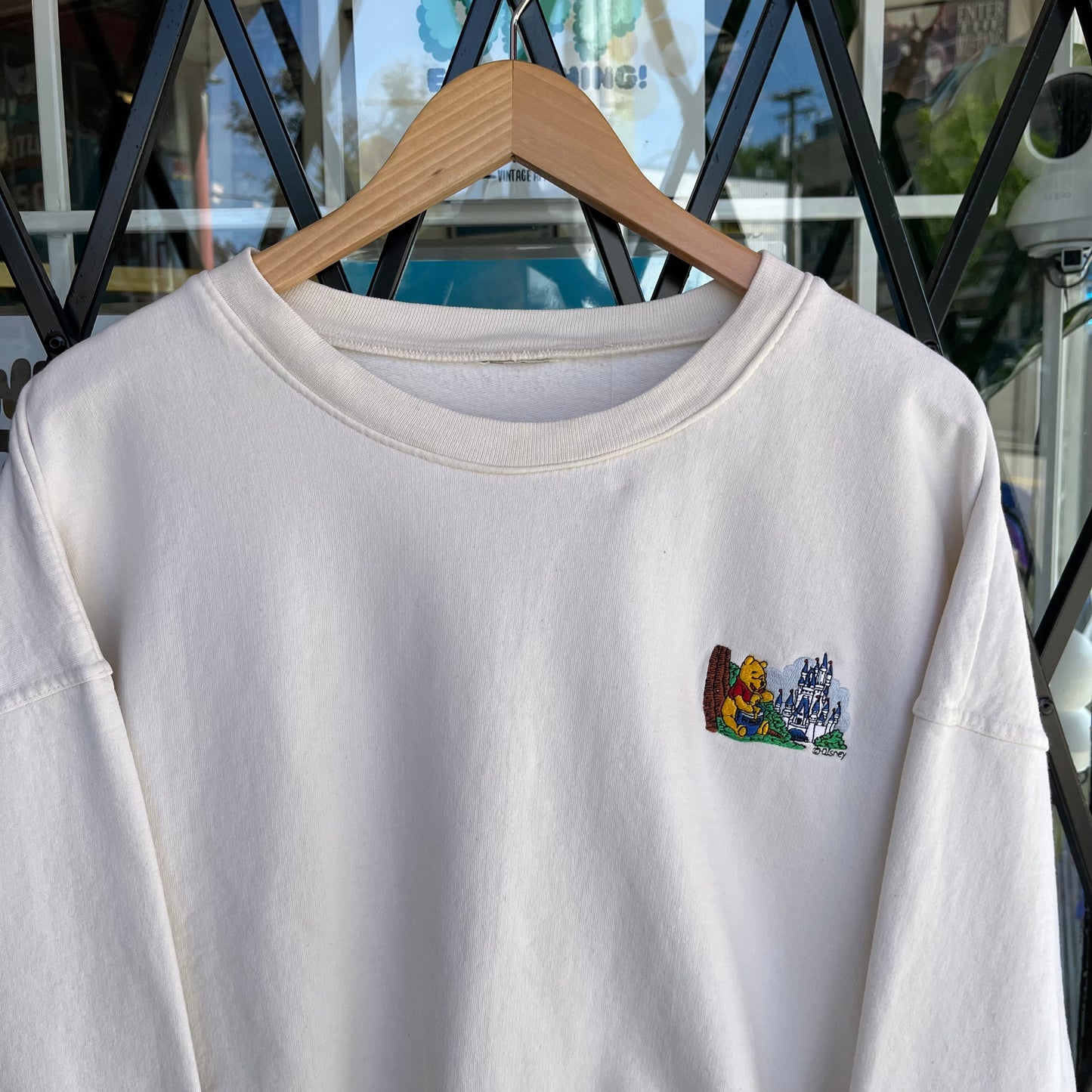 Vintage Disneyland Winnie The Pooh Crewneck - Size XL