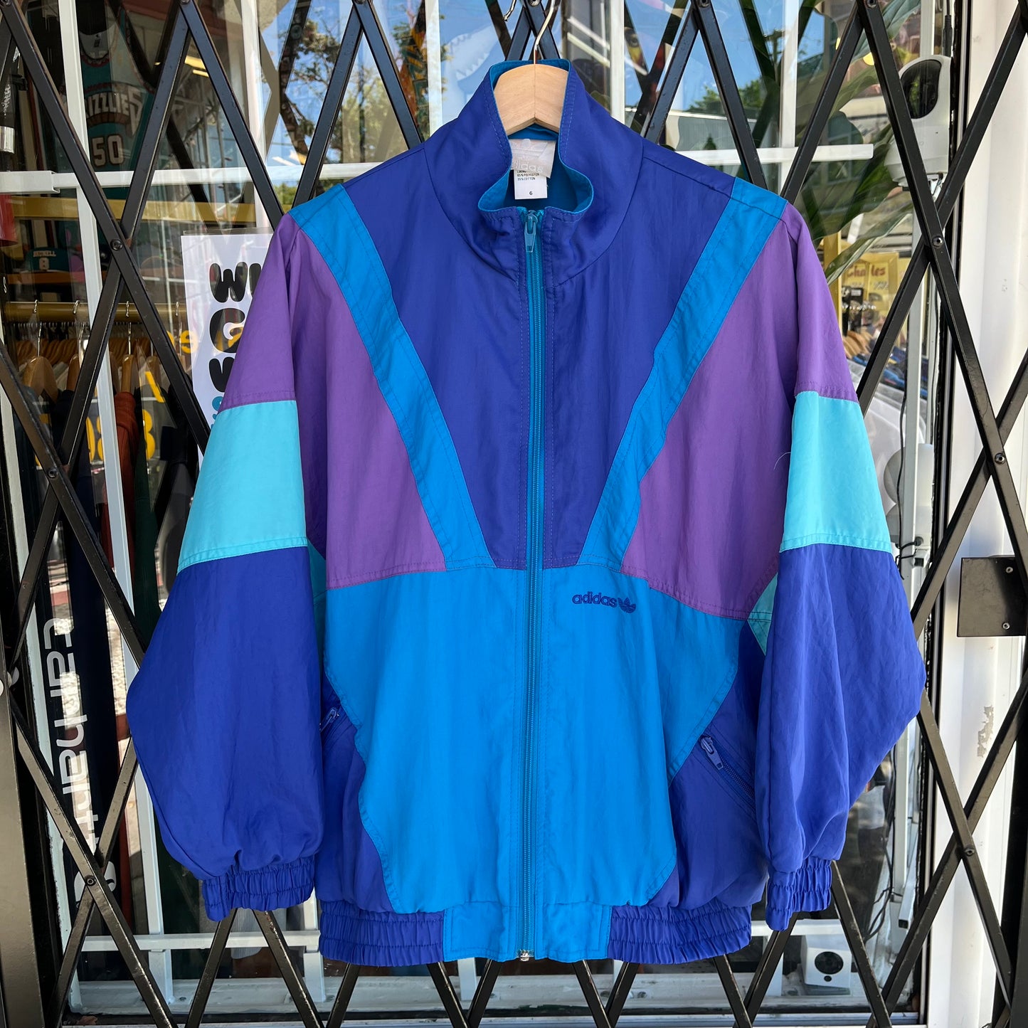 Vintage Women’s Adidas Windbreaker - Size M