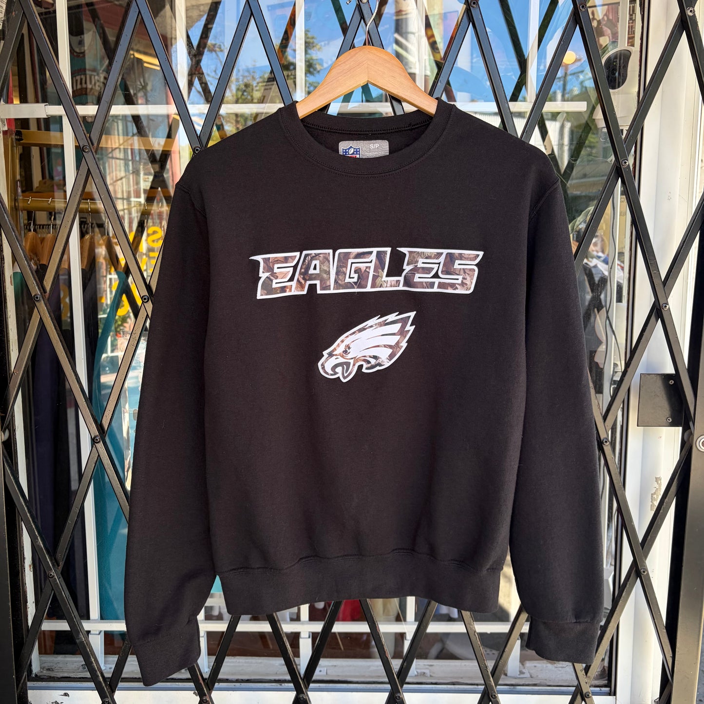 Philadelphia Eagles Camo Logo Crewneck - Size S