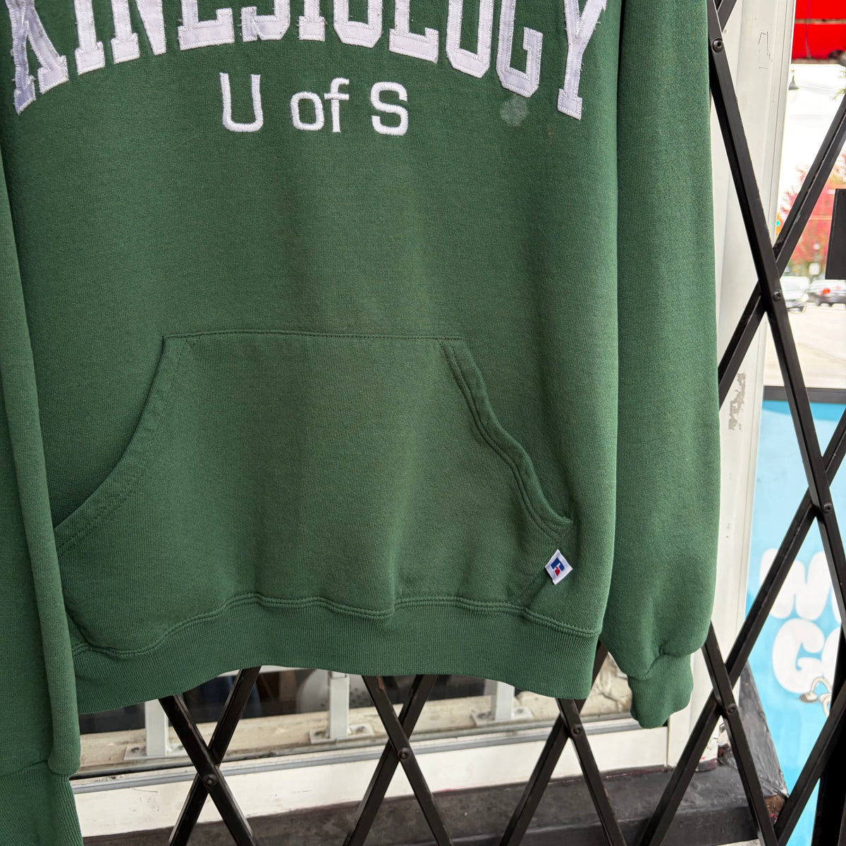 Vintage Russell University of Saskatchewan Kinesiology Hoodie - Size L