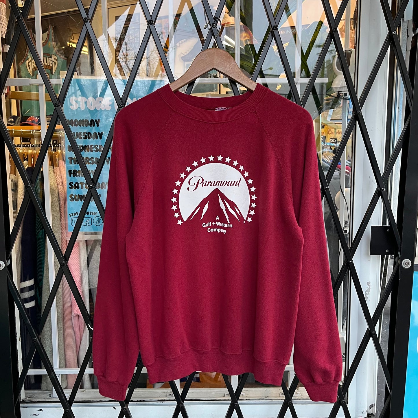 Vintage Paramount Crewneck - Size L