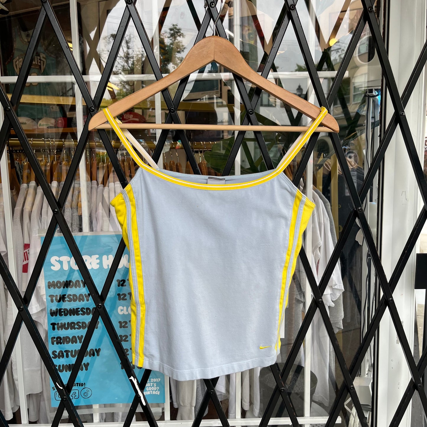 Y2K Nike Active Tank Top - Size Women’s L