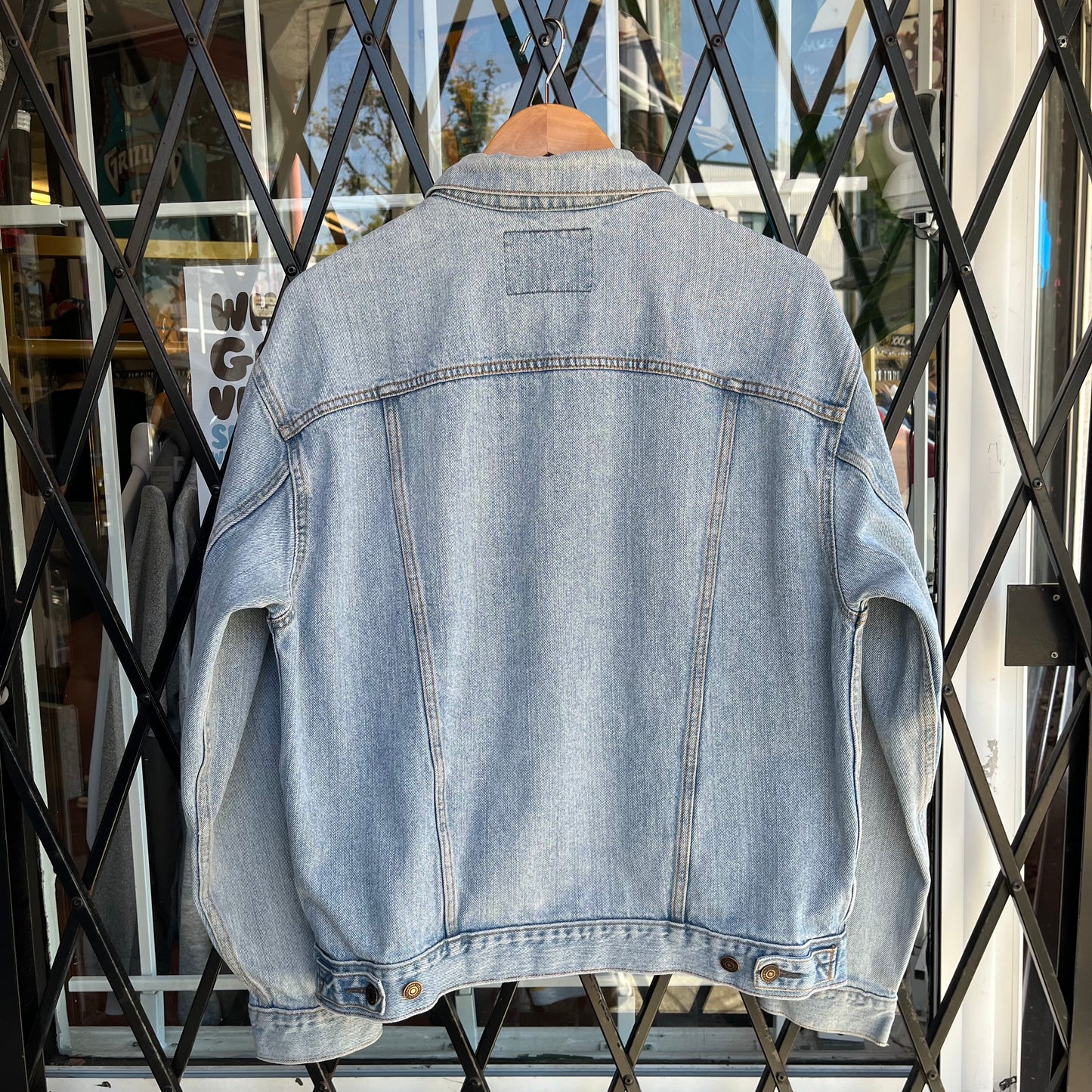 Vintage Levi’s Denim Jacket - Size M