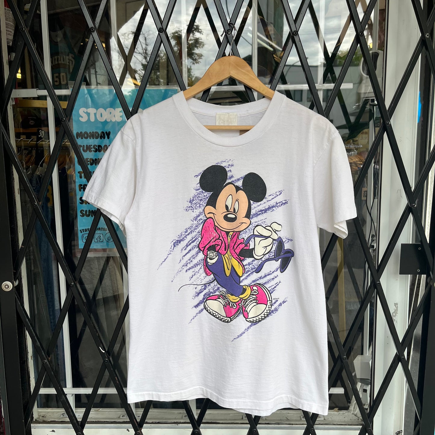 Vintage Disney Mickey Mouse Tee - Size M