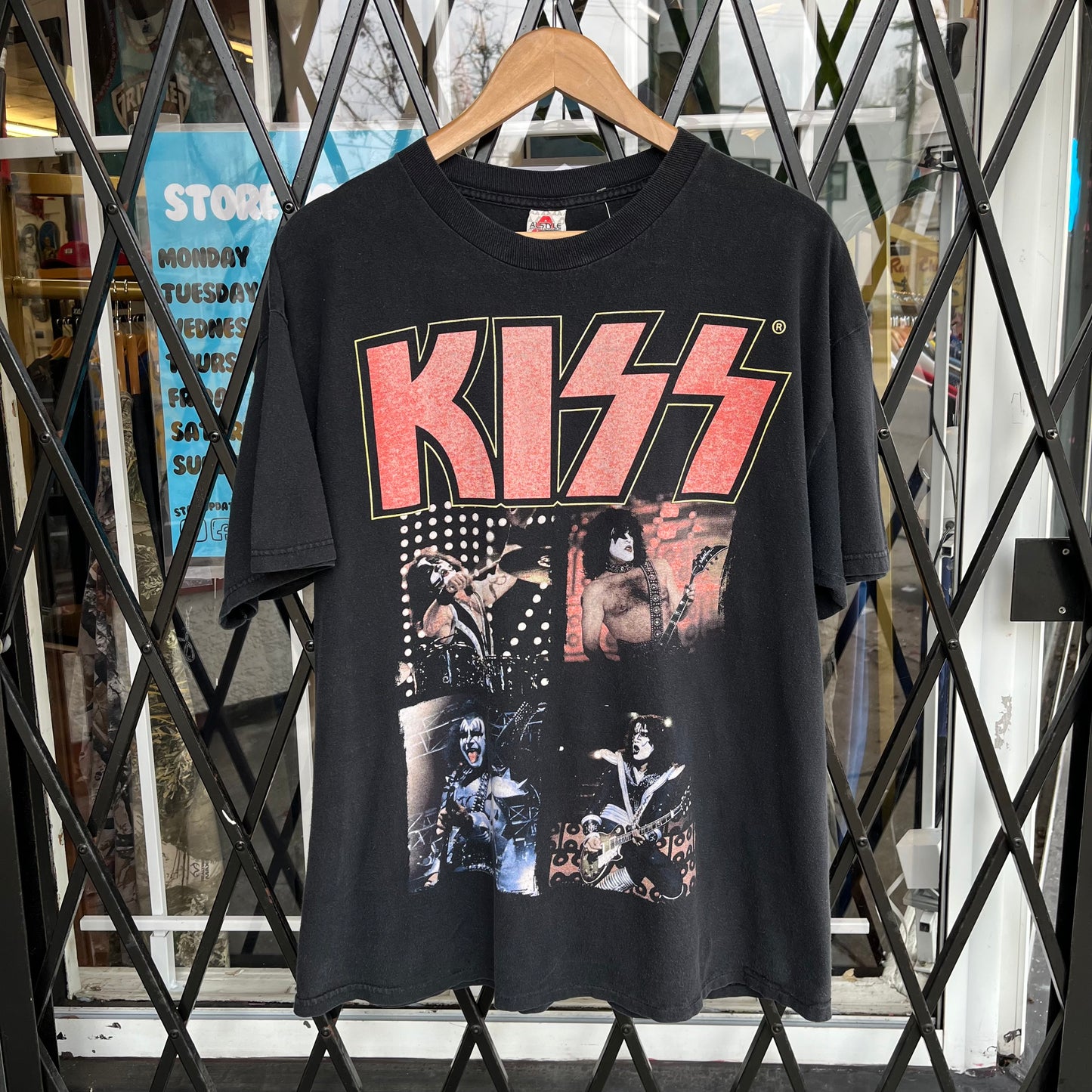 2000’s Kiss Tour Tee - Size XL
