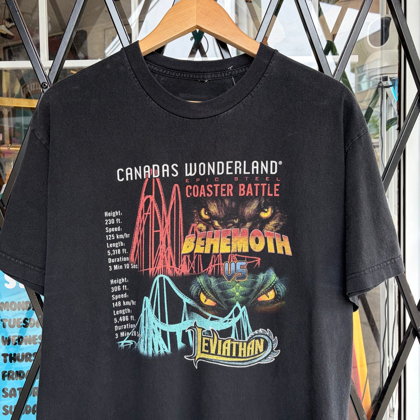 Canada’s Wonderland Coaster Battle Tee - Size L