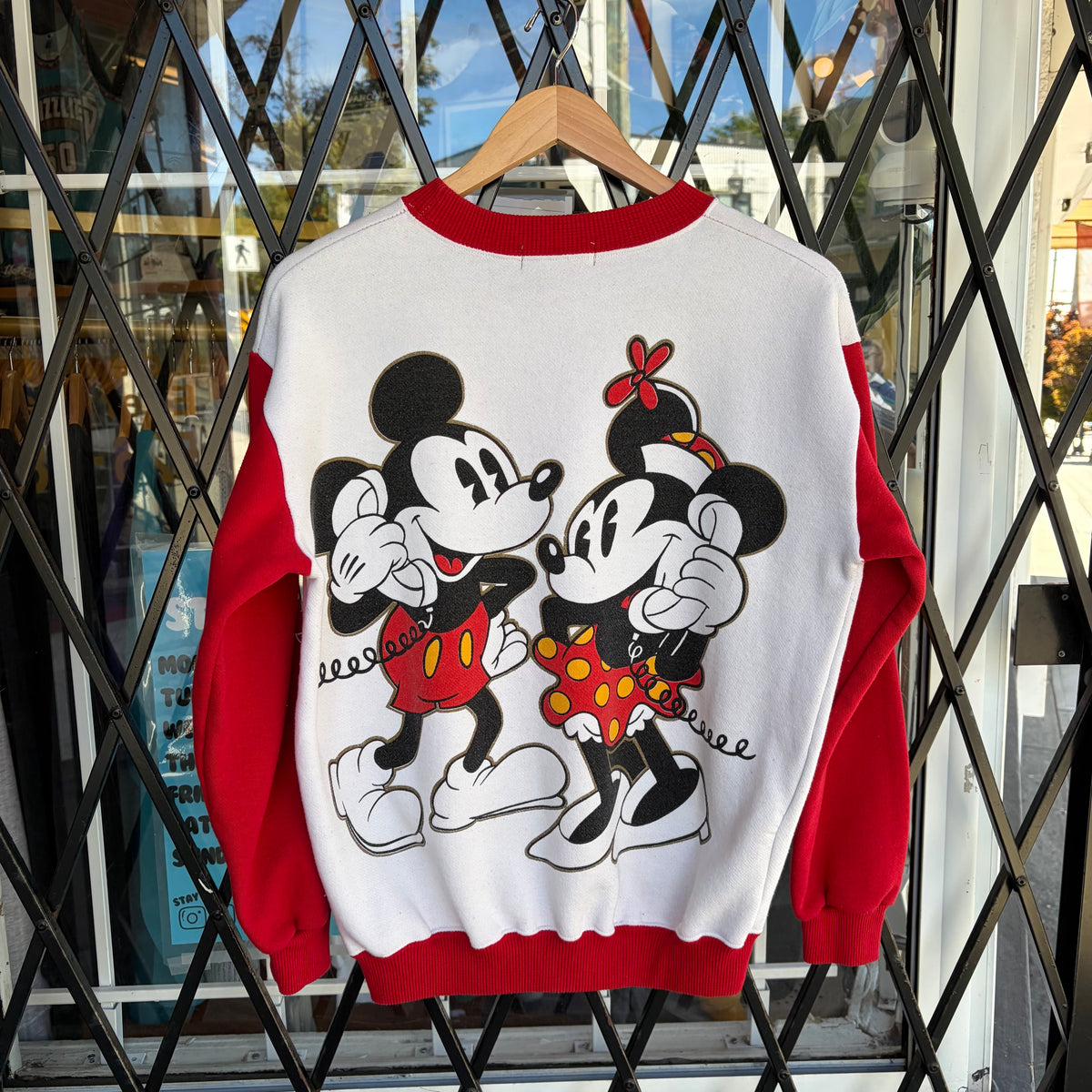Vintage Disney Mickey and Minnie Crewneck - Size M
