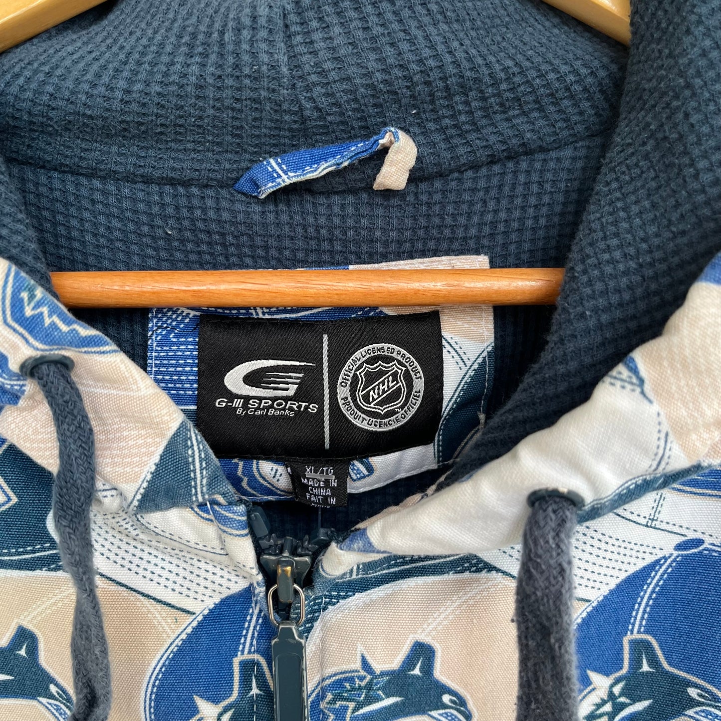 Vancouver Canucks Hat Print Waffle Lined Hoodie - Size XL
