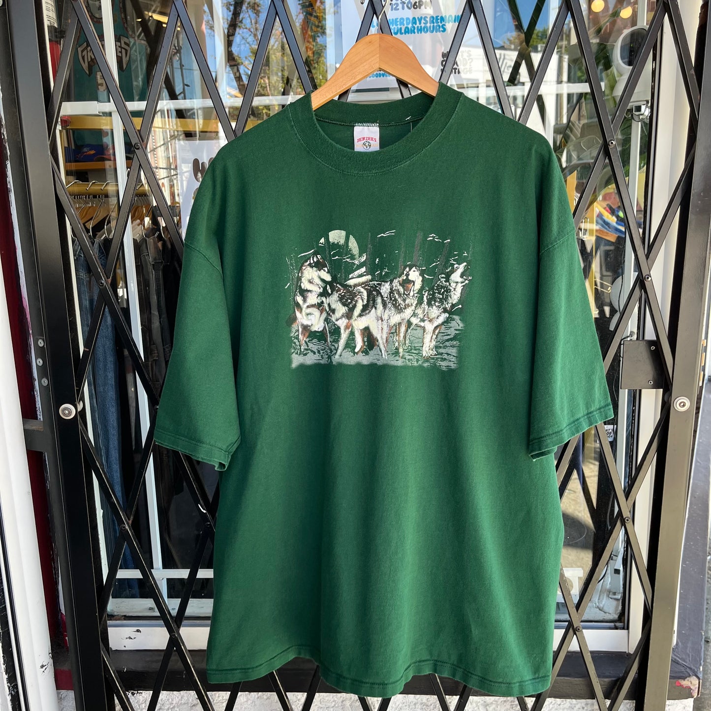 Vintage Wolf Pack Tee - Size XXL