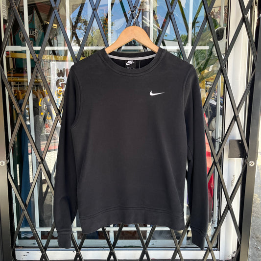 Nike Essential Crewneck - Size S