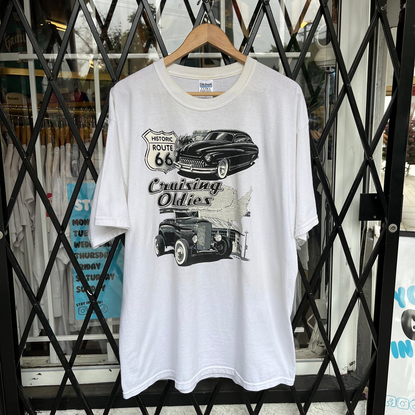 Route 66 Classic Oldies Car Tee - Size XL