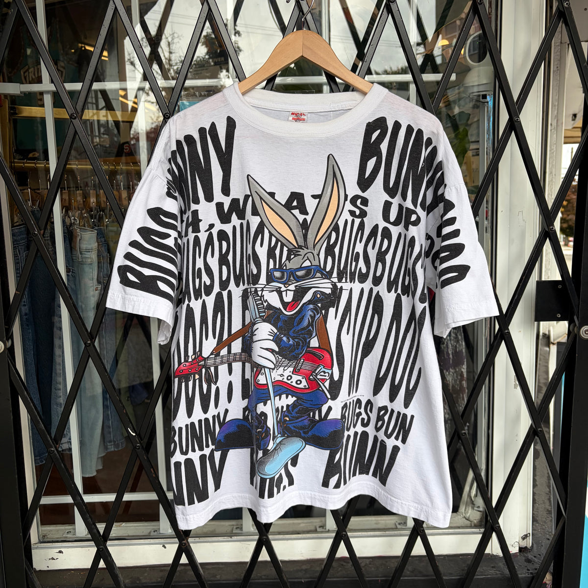 1996 Looney Tunes Bugs Bunny Rockstar Tee - Size XL