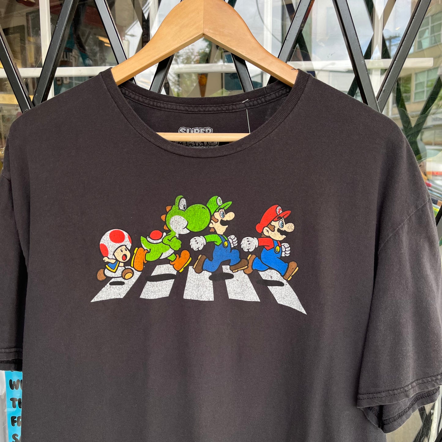 Nintendo Super Mario Tee - Size XXL