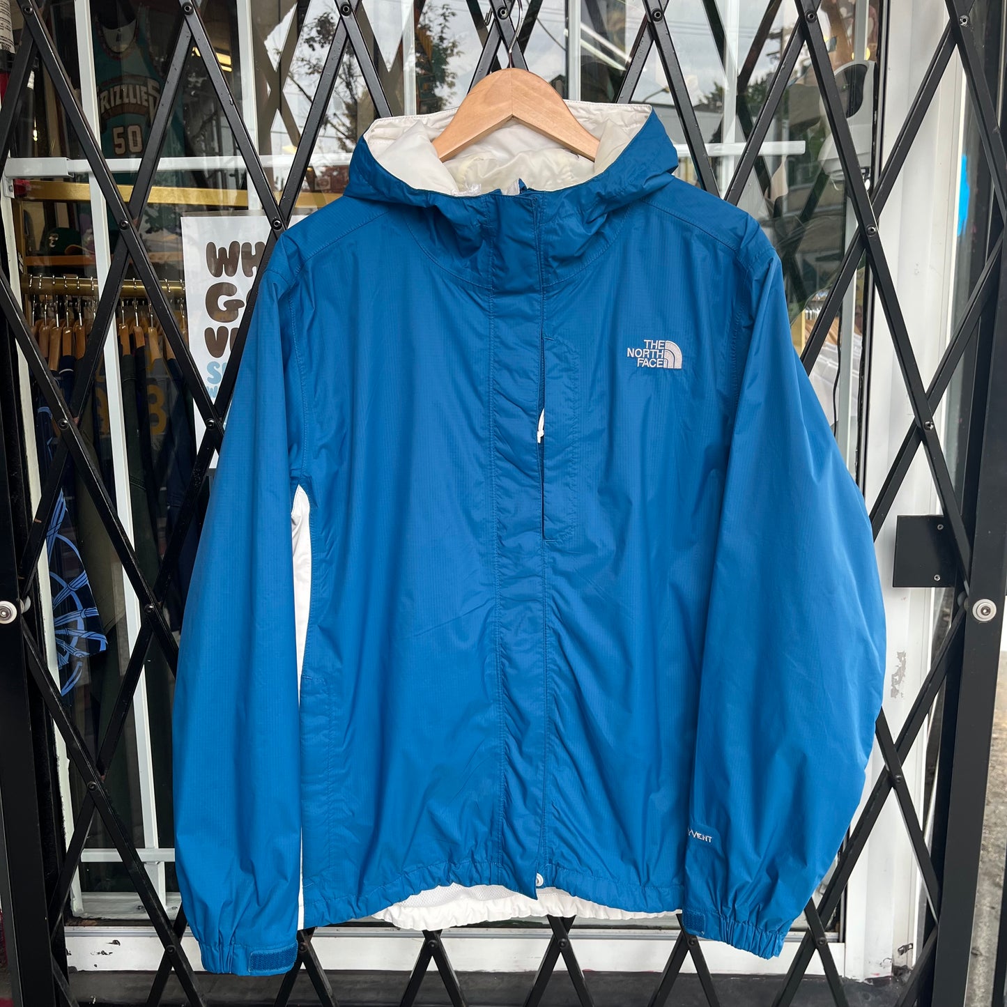 TNF Hyvent Jacket - Size L