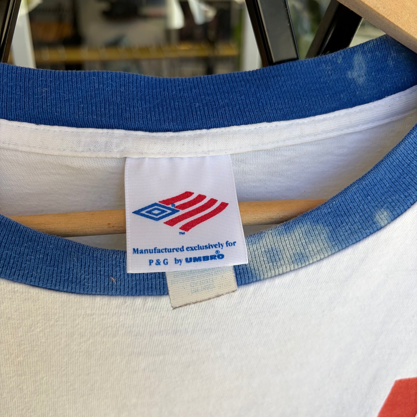 Vintage Umbro USA Soccer Tee - Size XL