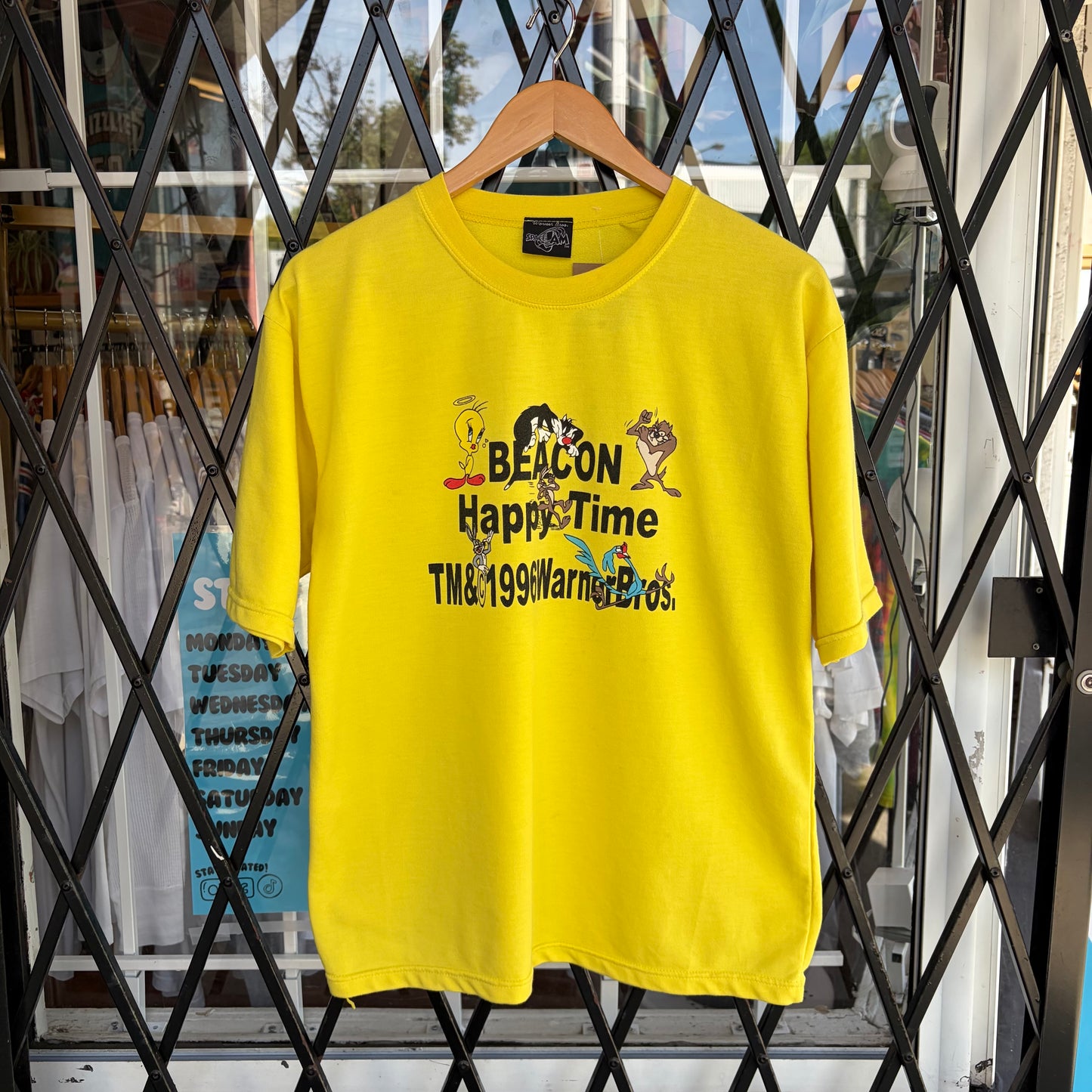 1996 Space Jam Looney Tunes Tee - Size M