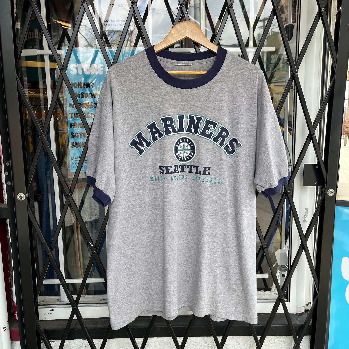 1997 Seattle Mariners Ringer Tee - Size XL