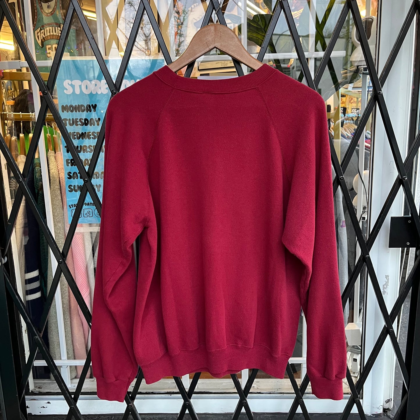 Vintage Paramount Crewneck - Size L