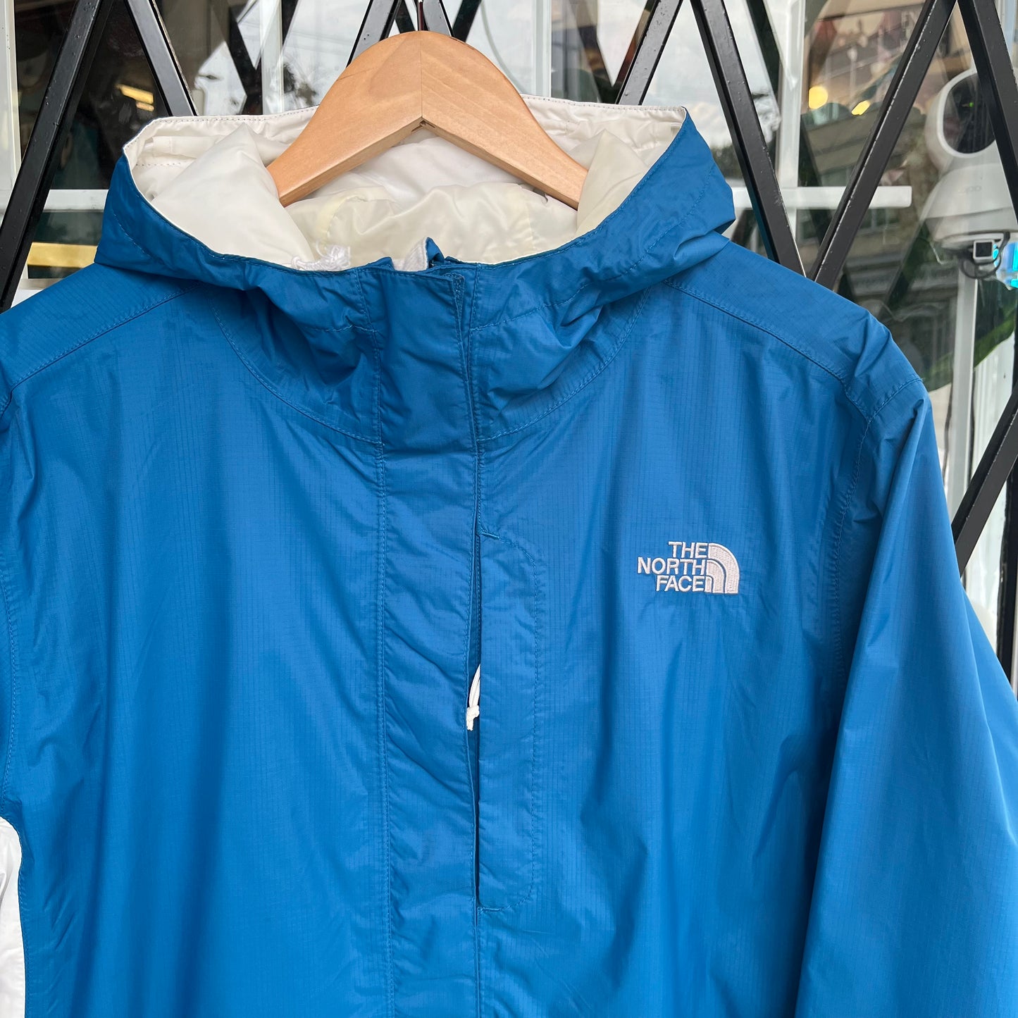 TNF Hyvent Jacket - Size L