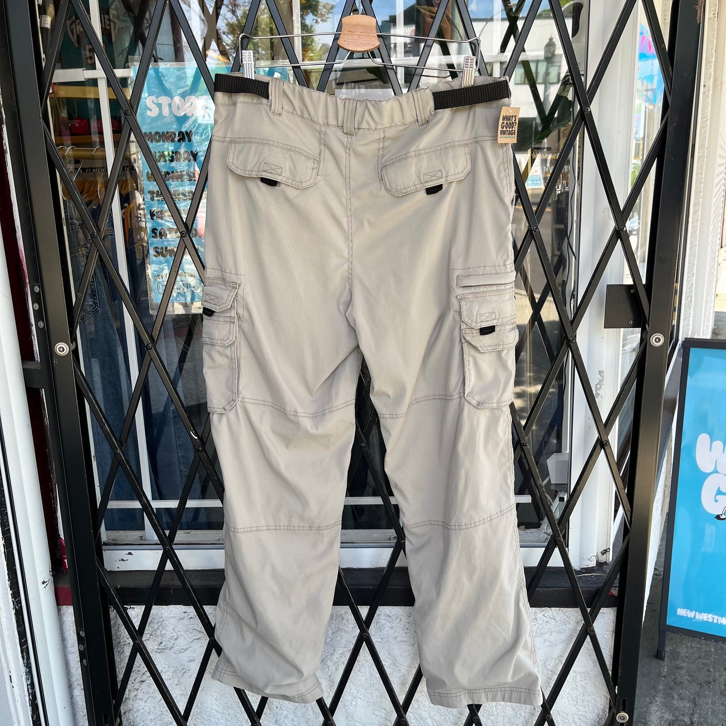 Outdoor Hiking Cargo Pants - Size M x 32L