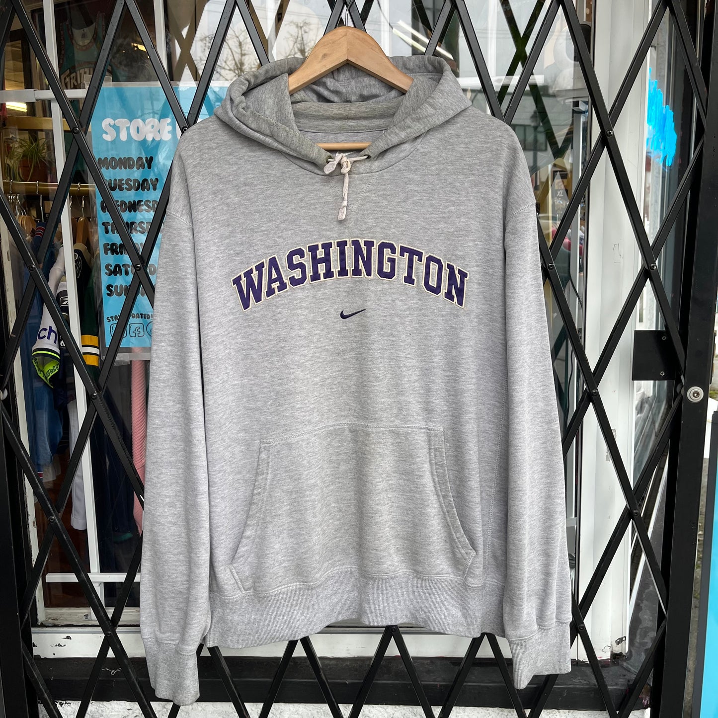 Nike Washington Huskies Hoodie - Size XL