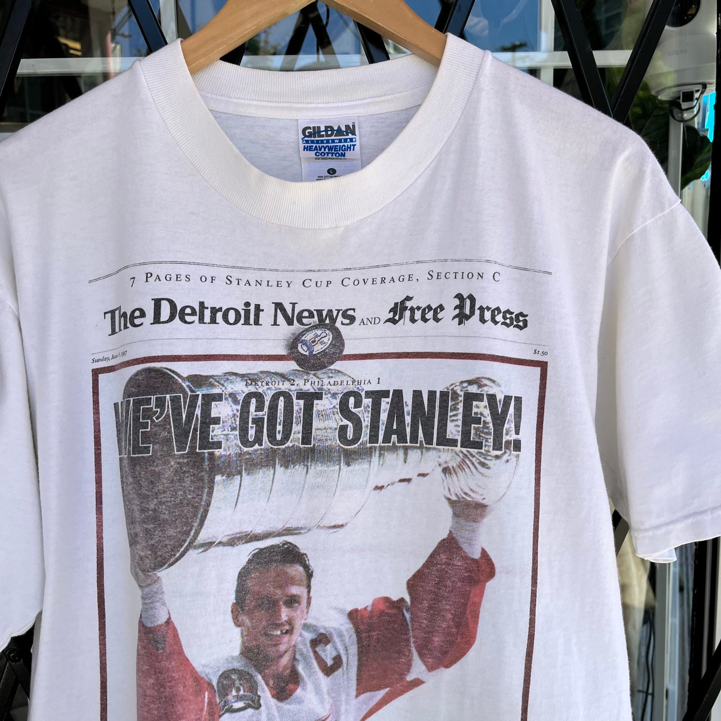 1997 Detroit Red Wings Championship Front Page News Tee - Size L