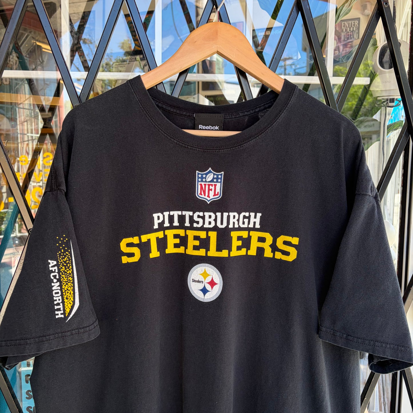 Pittsburgh Steelers Tee - Size XL