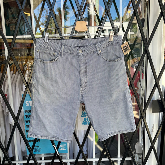 Levi’s Stripes Denim Shorts - Size 36W
