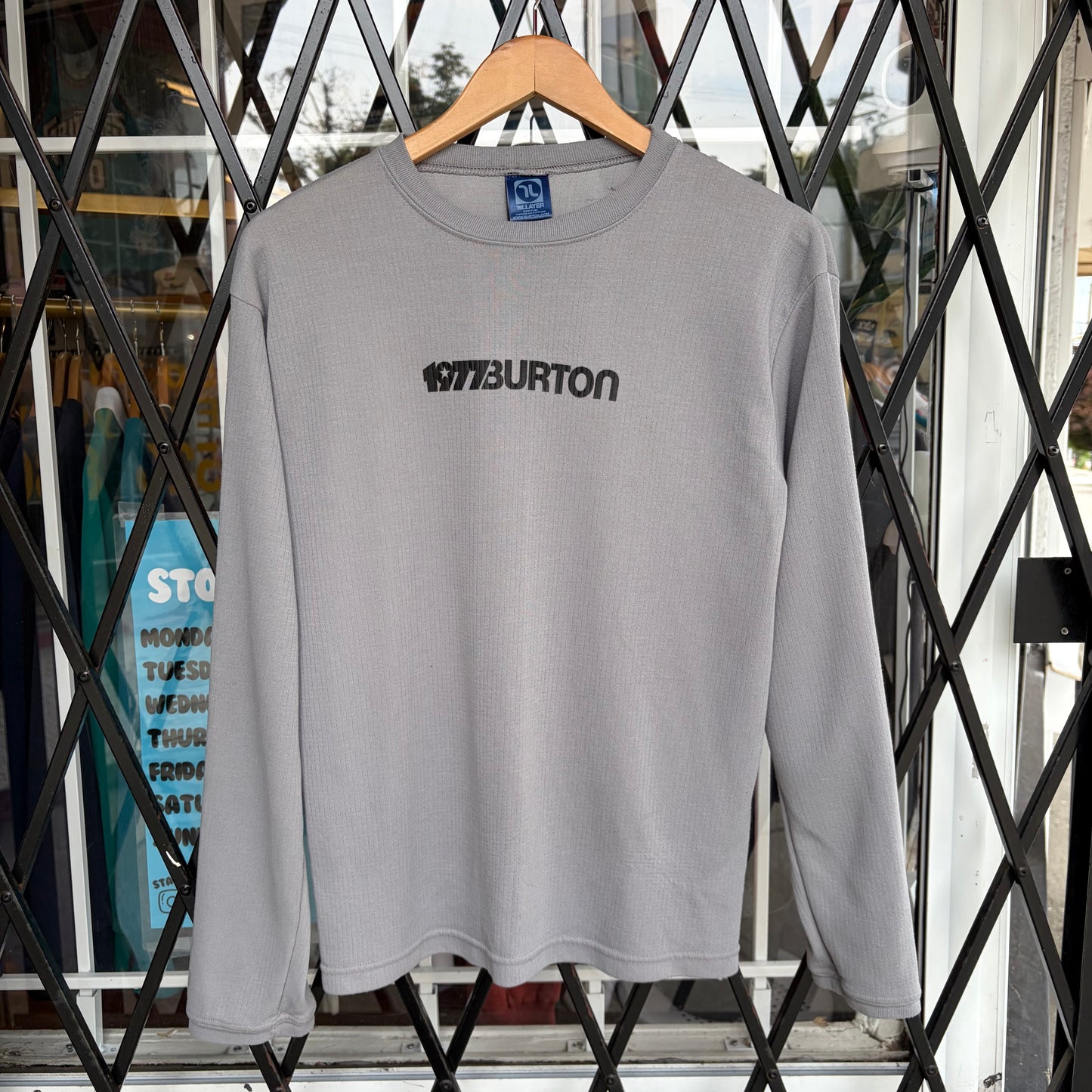 Vintage Burton Long Sleeve - Size M