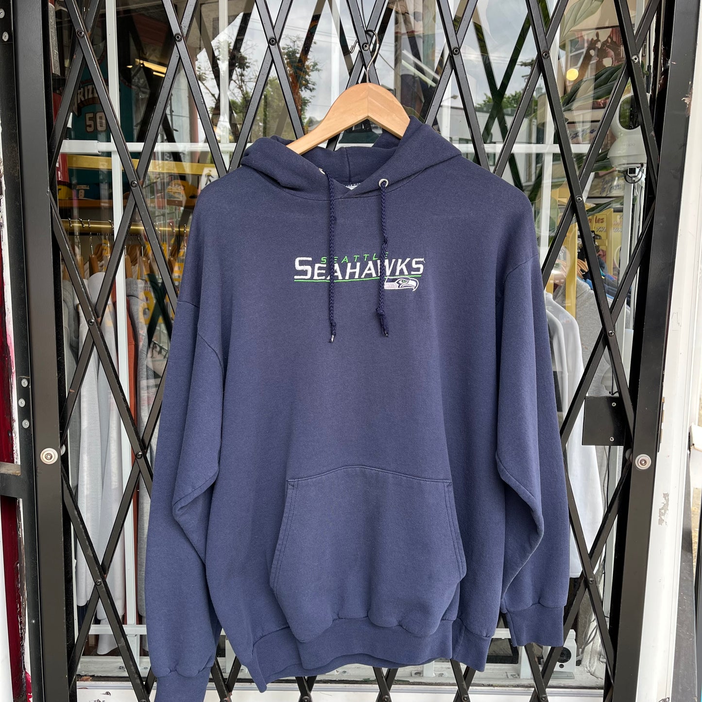 Seattle Seahawks Embroidered Logo Hoodie - Size L