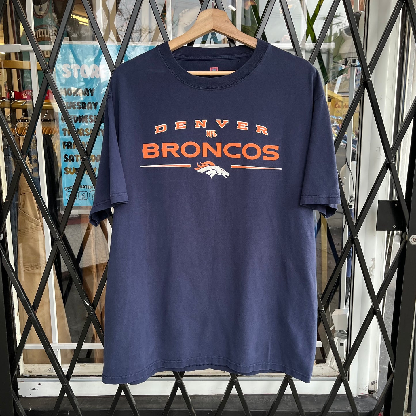Denver Broncos Tee - Size L