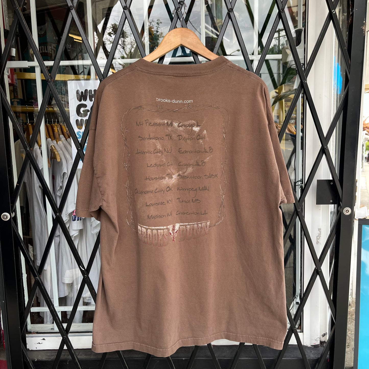 2000 Brooks & Dunn Tour Tee - Size XXL