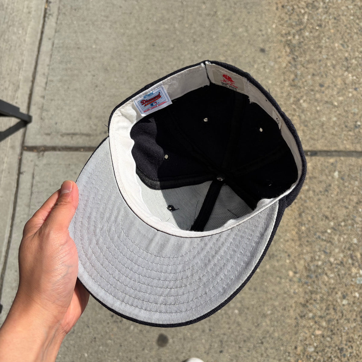 Vintage New Era SD Padres Fitted Hat - Size 6 7/8