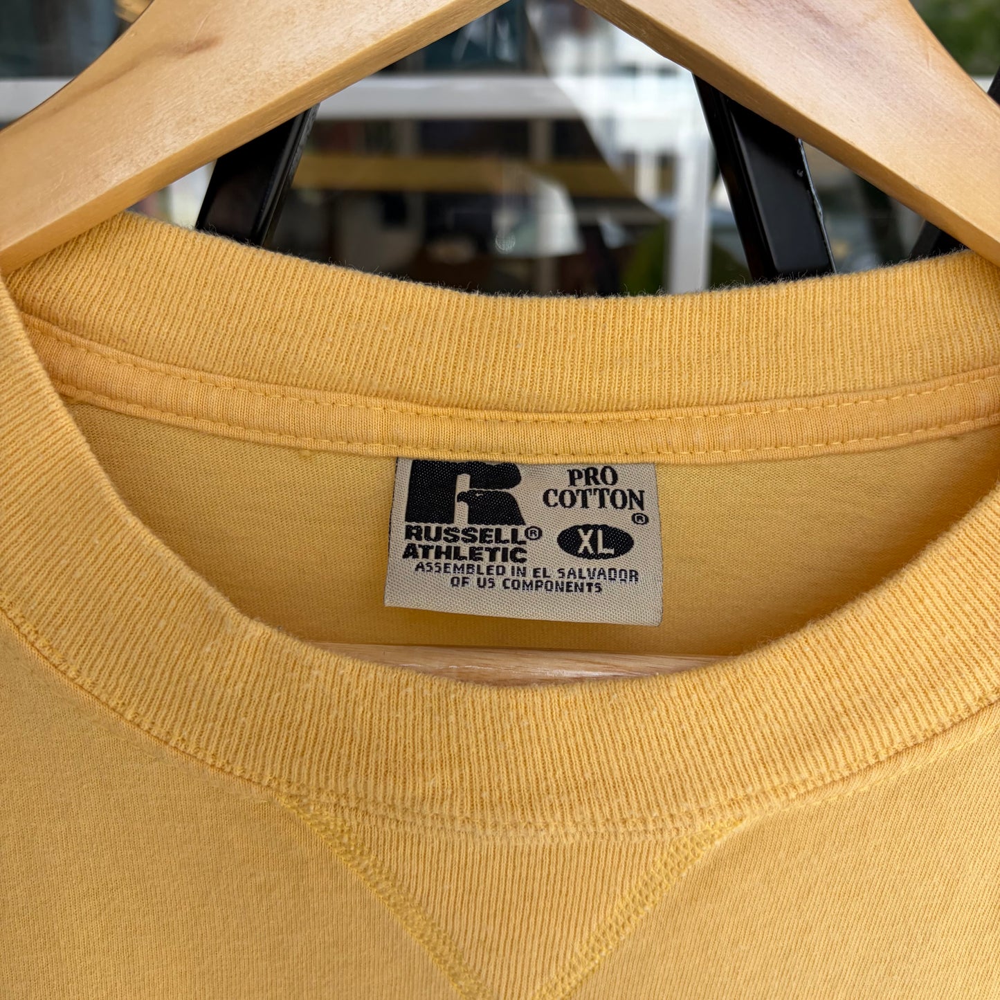 Vintage Russell Athletic Tee - Size XL