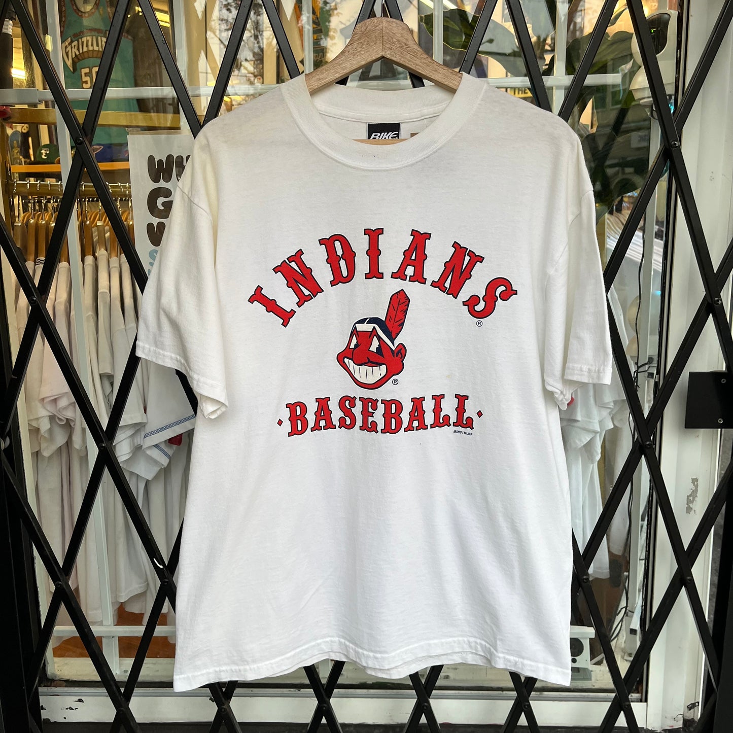 Vintage Cleveland Indians Tee - Size L