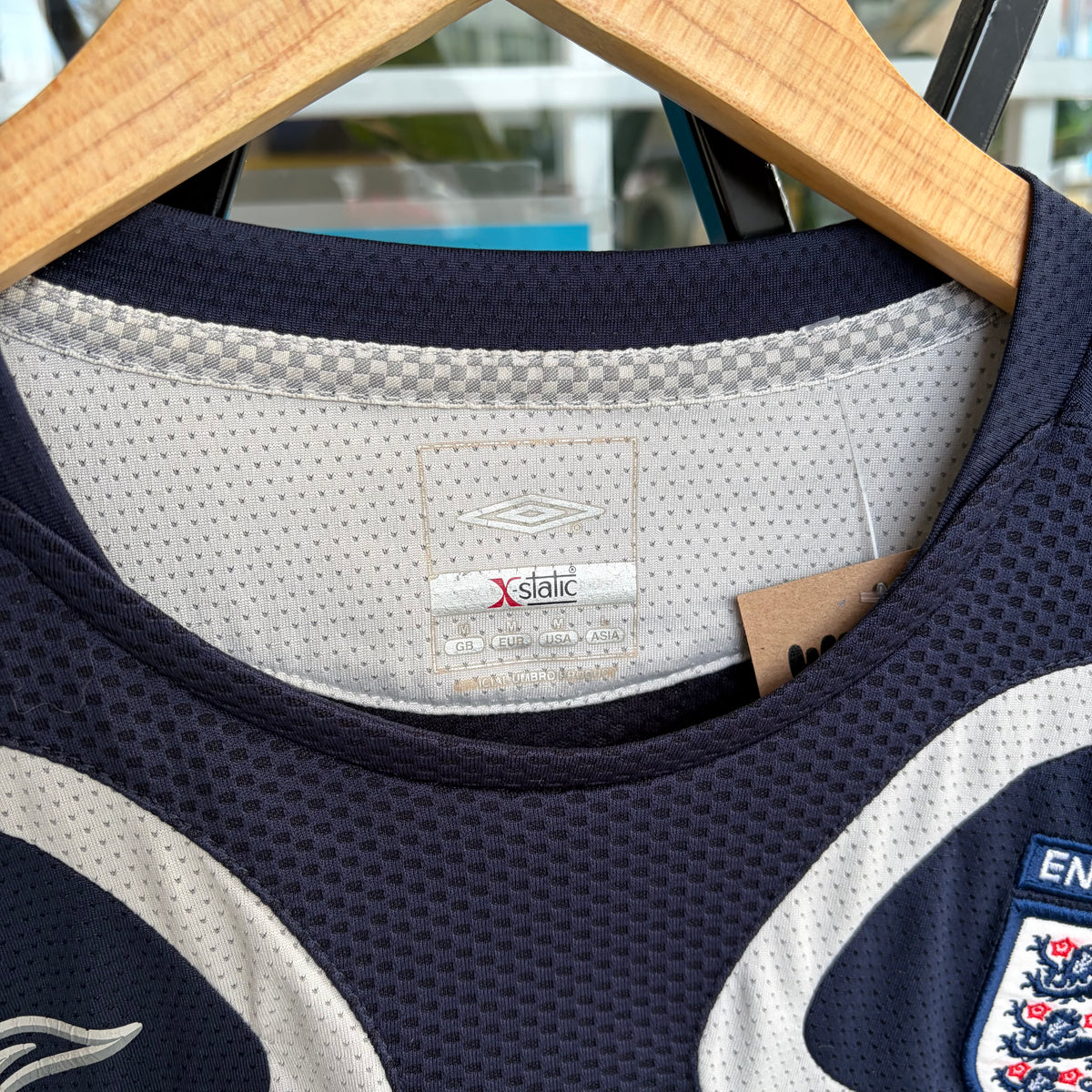 2005-07 Umbro England Practice Jersey - Size M