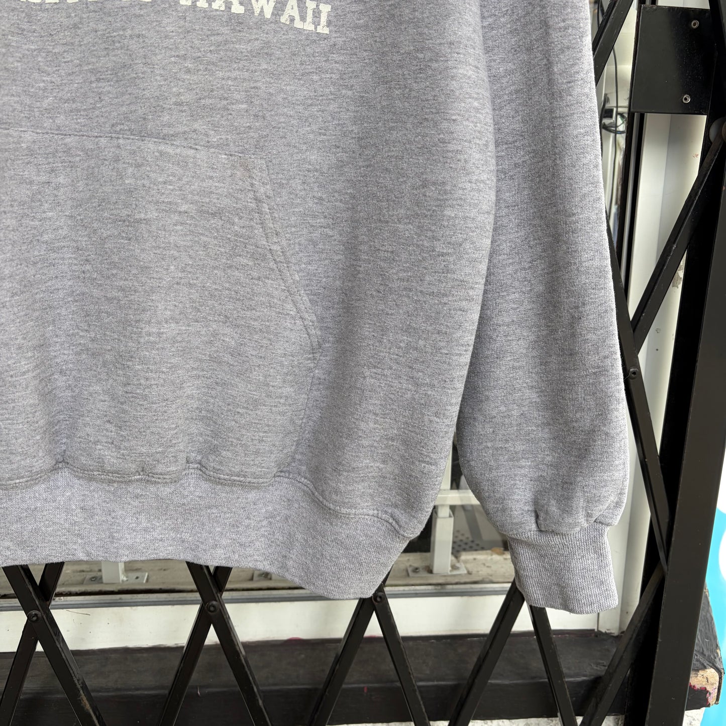 University of Hawaii Hoodie - Size XL