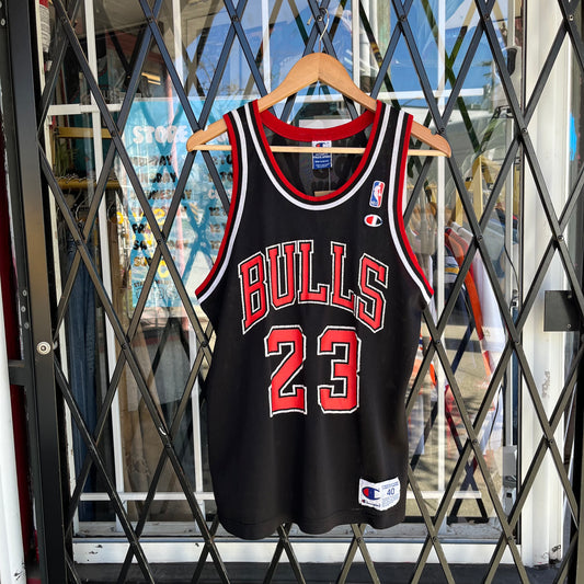 Vintage Champion Chicago Bulls Michael Jordan Jersey - Size 40 (M)