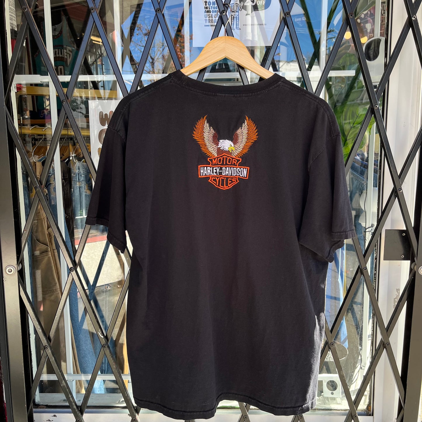 Harley Davidson Embroidered Souvenir Tee - Size XL