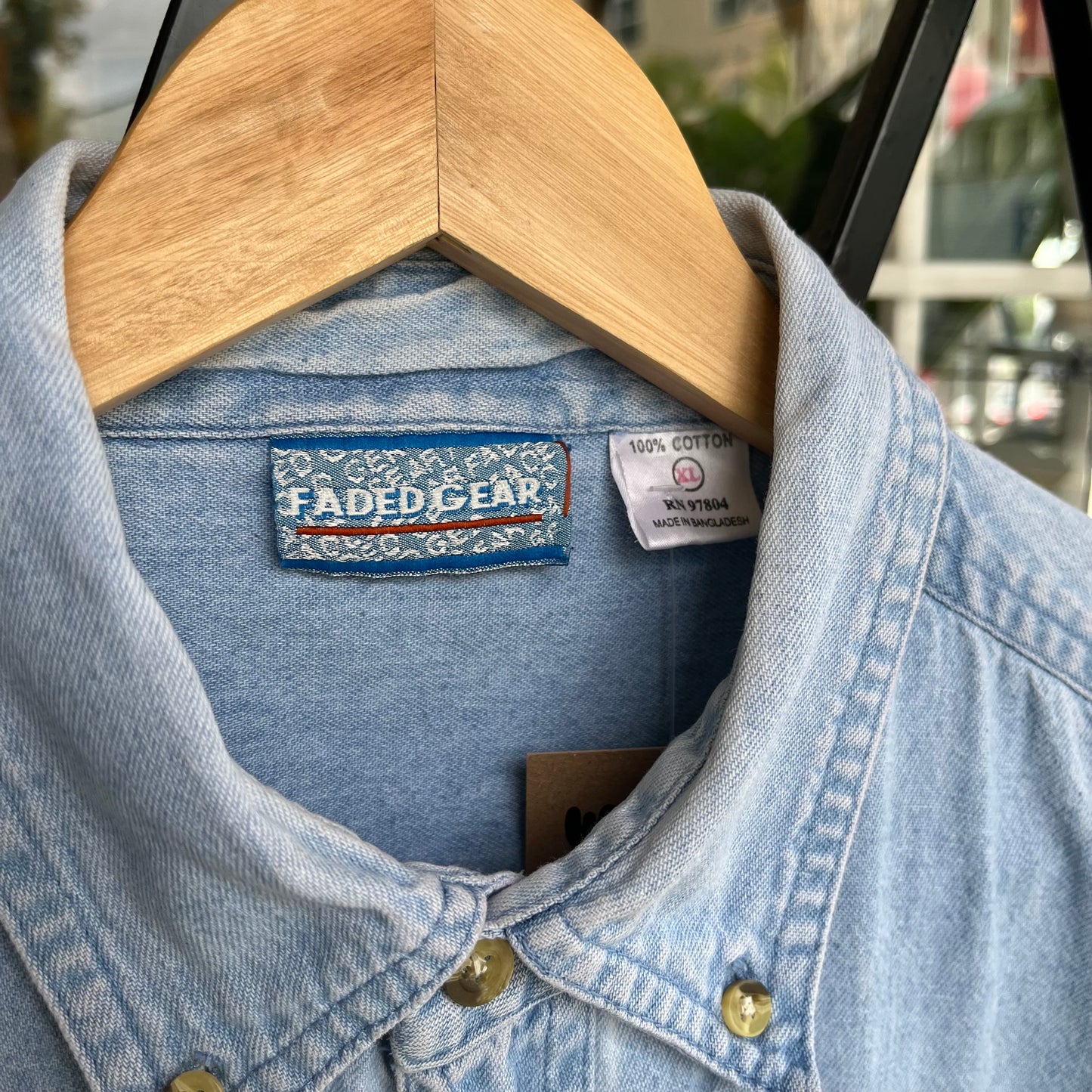 Vintage Denim NASCAR Cracker Barrel 500 Button Up Shirt - Size XL