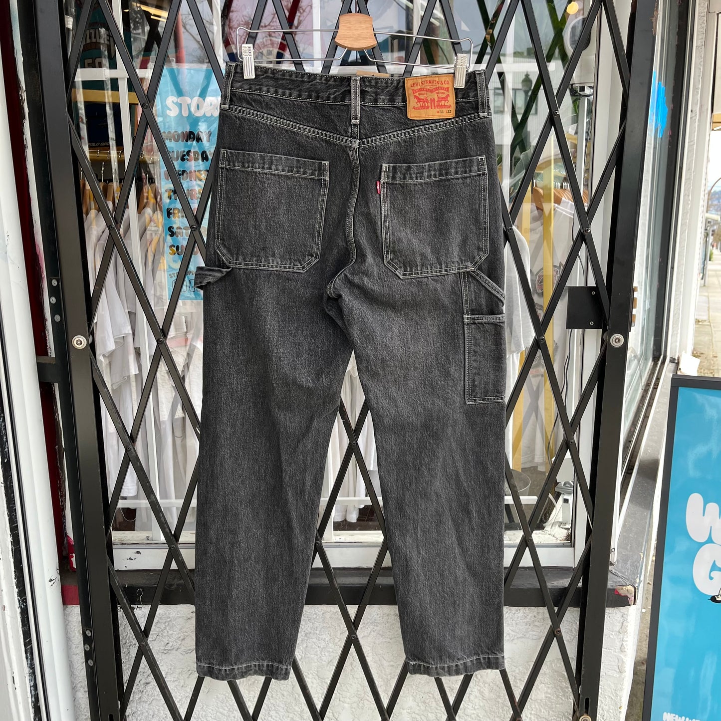 Levi’s Carpenter Pants - Size 31W x 32L